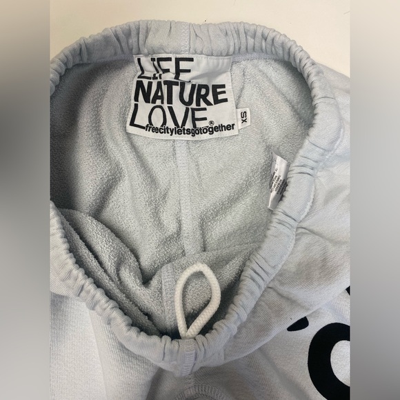 Freecity light gray capri pants - Picture 5 of 5